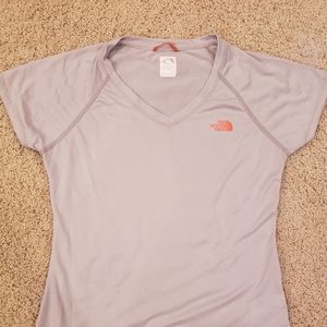 NWOT North Face gray shirt size M